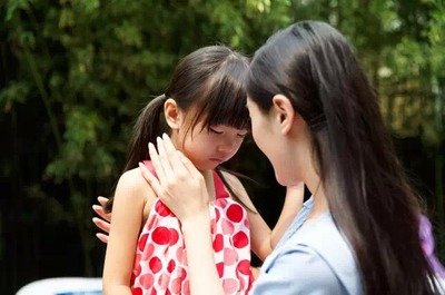 بالىلارنىڭ نەزەرىدىكى ئاتا-ئانىلىرىنىڭ ئەڭ ئوماق ۋاقىتلىرى
