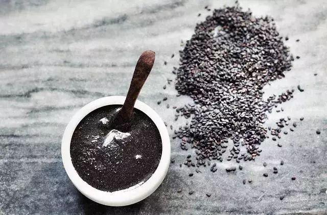 كۈنجۈتنىڭ پايدىسى چاچ قارايتىشلا ئەمەس